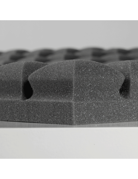 copy of BASS TRAPPS PIRAMIDE